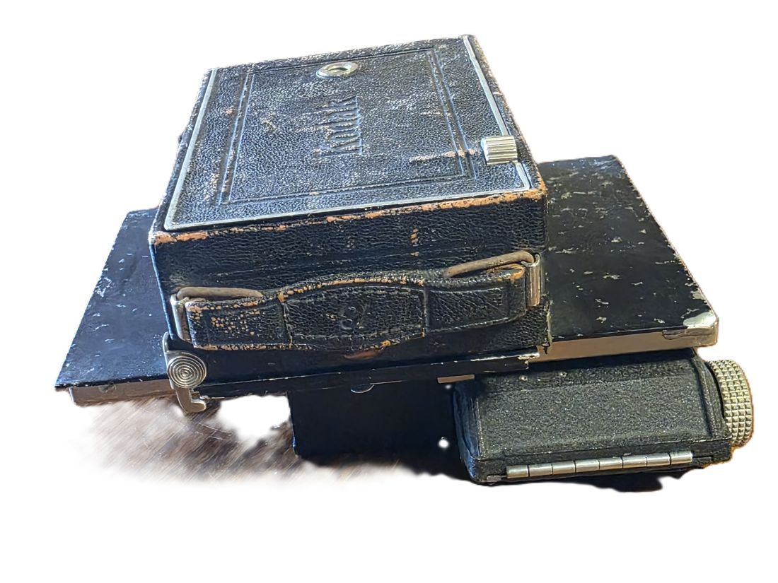 20260717-38 Kodak AG Dr Nagel 9x12cm folding plate camera with Kodak 105mm f4.5 Anastigmat lens in Compur shutter. Fitting with a sliding 35mm Film Holder with Miniature Kodachrome adapter, RARE BACK